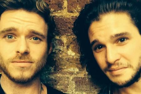 Richard Madden (l.) und Kit Harington