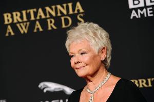 Judi Dench mit Liebes-Tattoo auf ihrem Allerwertesten
