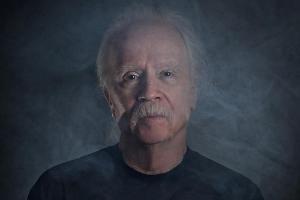 Horror-Großmeister John Carpenter hat sein erstes Album veröffentlicht