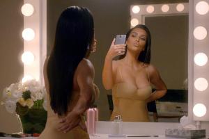Kim Kardashian: "Ich bin süchtig nach Selfies"