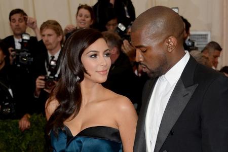 Kim Kardashian und Kanye West auf einer Gala in Los Angeles Kim Kardashian und Kanye West auf einer Gala in Los Angeles