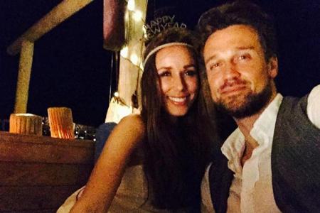 Wayne Carpendale rutschte mit seiner Frau Annemarie ins neue Jahr