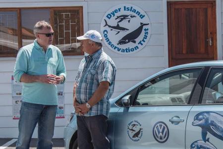 Wolfram Thomas, VW-Konzernbeauftrager Umwelt (links), im Gespräch mit Wilfred Chivell