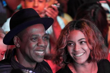 Gute Laune bei den Eheleuten: Jay Z und Beyoncé bei einem Festival in Los Angeles Gute Laune bei den Eheleuten: Jay Z und Beyoncé bei einem Festival in Los Angeles