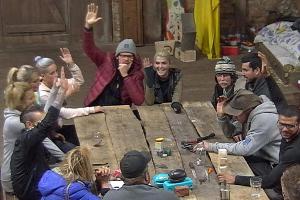 Flucht aus "Newtopia": Erste Kandidaten ziehen aus