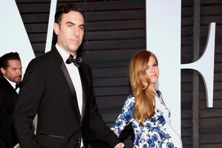 Sacha Baron Cohen und seine schwangere Frau Isla Fisher im Februar bei der Sacha Baron Cohen und seine schwangere Frau Isla Fisher im Februar bei der