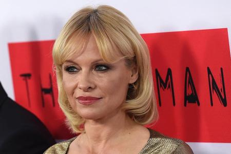 Pamela Anderson hat durch die Scheidung viel Geld bekommen