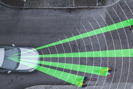 Die elektronischen Helfer achten auch auf Fußgänger und Radfahrer