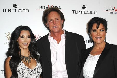 04 Kim Kardashian bruce Jenner Kris Jenner WENN wenn2800219.jpg