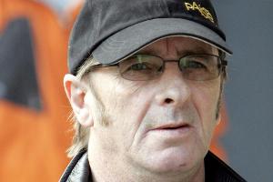 Morddrohungen: AC/DC-Drummer Phil Rudd bekennt sich schuldig