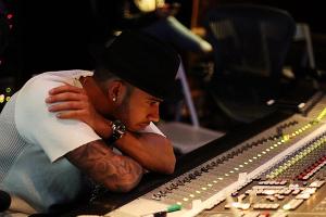 Lewis Hamilton: Von der Rennstrecke in die Charts?