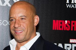 Zart statt hart: Vin Diesel singt Valentinstag-Ständchen