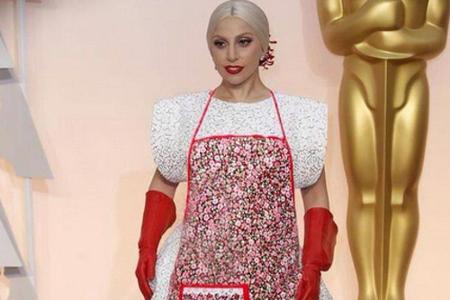 Auch die Küchenschürze steht Lady Gaga