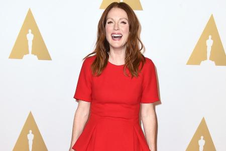 Julianne Moore erschien in strahlendem Rot