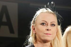 Jenny Elvers kennt beide Seiten des Ruhms