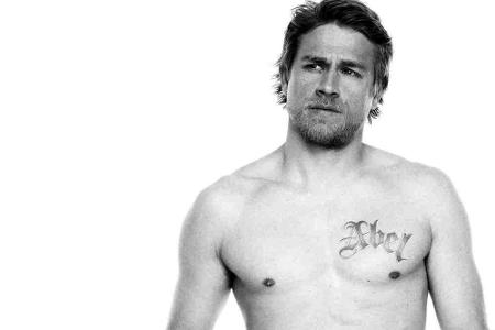 Der Brite Charlie Hunnam spielt seit 2008 die Rolle von Jackson 