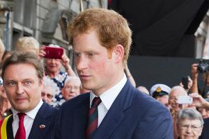 Prinz Harry kehrt Militär den Rücken