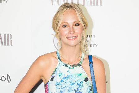 Candice Accola im Flower-Print-Kleid bei einer Veranstaltung in West Hollywood Candice Accola im Flower-Print-Kleid bei einer Veranstaltung in West Hollywood