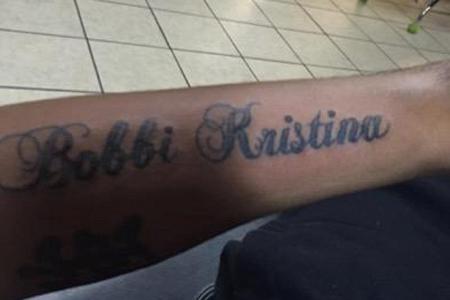 Tattoo für die Freundin in Lebensgefahr: Nick Gordons Twitter-Schnappschuss