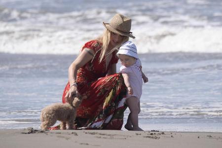Michelle Hunziker Strand Sole