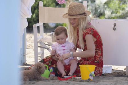 Michelle Hunziker Strand Sole