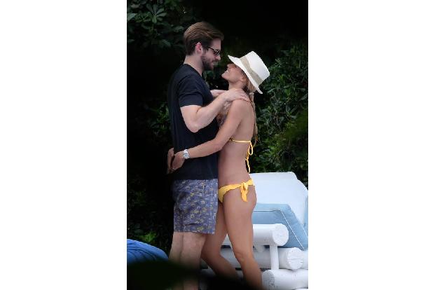 ...Traummann für die Ausgeglichenheit. Lange wurde spekuliert, nun steht es fest: Am 10. Oktober heiratet Michelle Hunziker ...