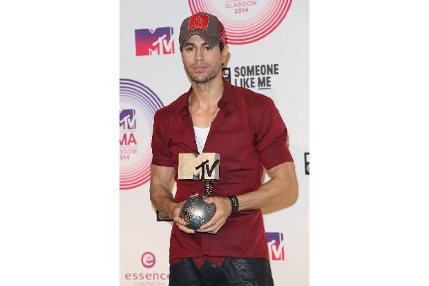 11 Enrique Iglesias Lia Toby WENN wenn21909970.jpg