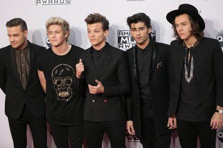 ...britisch-irische Boygroup One Direction bestehend aus Niall Horan, Zayn Malik, Liam Payne, Harry Styles und Louis Tomlins...