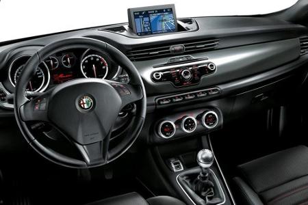 Übersichtlich und funktionell: das Giulietta-Cockpit