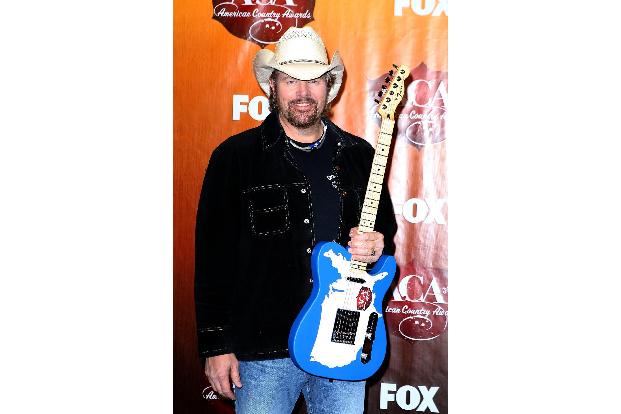 11 Toby Keith WENN wenn3644802.jpg
