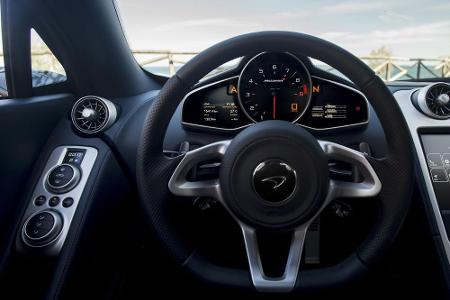 Das Cockpit des McLaren 650 S: Eng, aber nicht unbequem