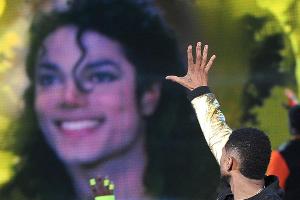 Zu wenig Michael Jackson auf der CD: Fan reicht Klage ein