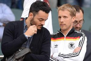 Umstrittene WM-Szene nachgestellt: Giovanni Zarella foult Oli Pocher
