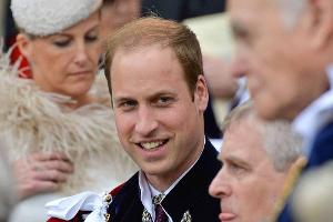 Das 10-Millionen-Euro-Präsent: Die Queen schenkt William einen Helikopter
