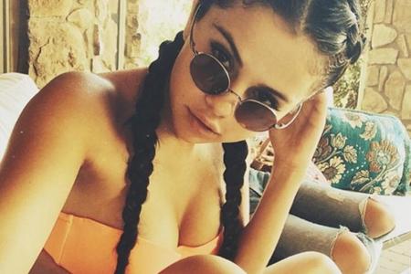 Diese Frau ist vielen Bieber-Fans ein Dorn im Auge: Selena Gomez Diese Frau ist vielen Bieber-Fans ein Dorn im Auge: Selena Gomez