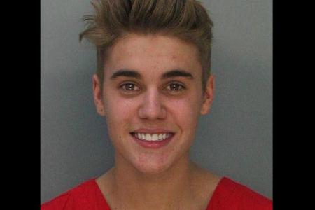 Dank seiner tapferen Anwälte kann Justin Bieber noch lächeln Dank seiner tapferen Anwälte kann Justin Bieber noch lächeln