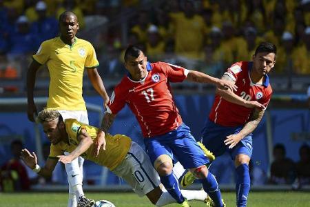 Brasilien setzte sich im Elfmeterschießen gegen Chile durch Brasilien setzte sich im Elfmeterschießen gegen Chile durch