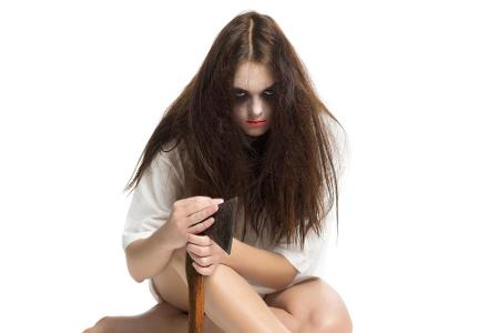Der Zombie-Look ist ein beliebter Klassiker zu Halloween und super einfach zu stylen Der Zombie-Look ist ein beliebter Klassiker zu Halloween und super einfach zu stylen