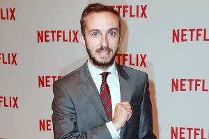 Jan Böhmermann veröffentlicht Handynummer auf Twitter