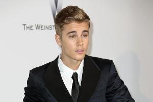 Justin Bieber prügelt auf Paparazzi ein