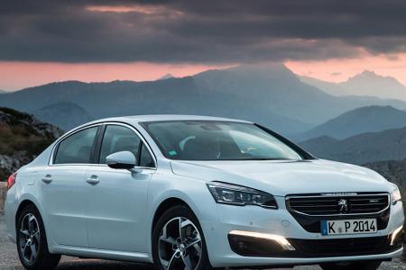 Markanter Kühlergrill beim neuen Peugeot 508
