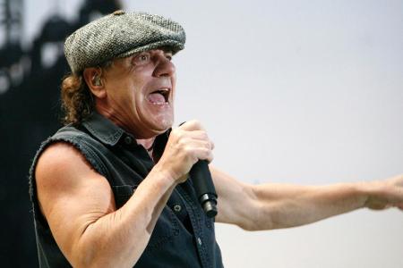 AC/DC-Sänger Brian Johnson bei einem Auftritt in Dresden AC/DC-Sänger Brian Johnson bei einem Auftritt in Dresden