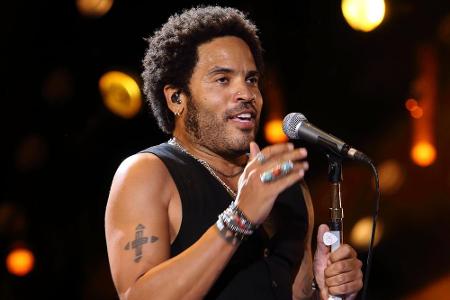 Seltener Anblick: Lenny Kravitz rockt ohne Sonnenbrille die Bühne Seltener Anblick: Lenny Kravitz rockt ohne Sonnenbrille die Bühne