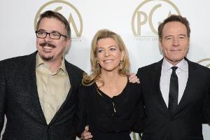 Michelle MacLaren zwischen "Breaking Bad"-Schöpfer Vince Gilligan (l.) und Hauptdarsteller Bryan Cranston