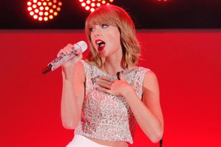 Taylor Swift beglückt ihre Fans nicht nur auf der Bühne Taylor Swift beglückt ihre Fans nicht nur auf der Bühne