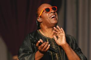 Stevie Wonder wird Vater von Drillingen