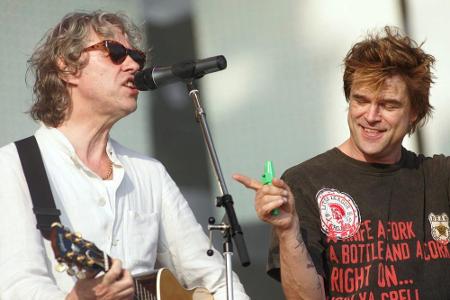 Für die gute Sache: Bob Geldof (li.) und Campino n Rostock gemeinsam beim G8-Protest-Konzert 