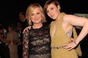 Zu offen? Lena Dunham und Amy Poehler gehen unter die Bestsellerautoren