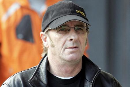 Wird nicht länger beschuldigt, einen Killer engagiert zu haben: Phil Rudd Wird nicht länger beschuldigt, einen Killer engagiert zu haben: Phil Rudd