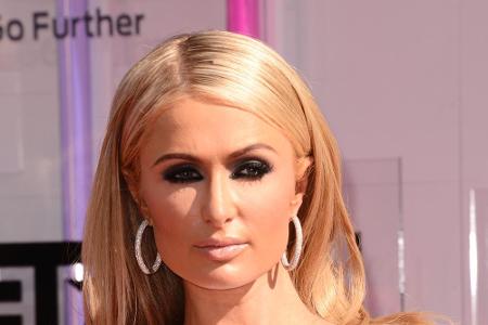 Eine Party in ihrem Strandhaus artete aus: Paris Hilton Eine Party in ihrem Strandhaus artete aus: Paris Hilton